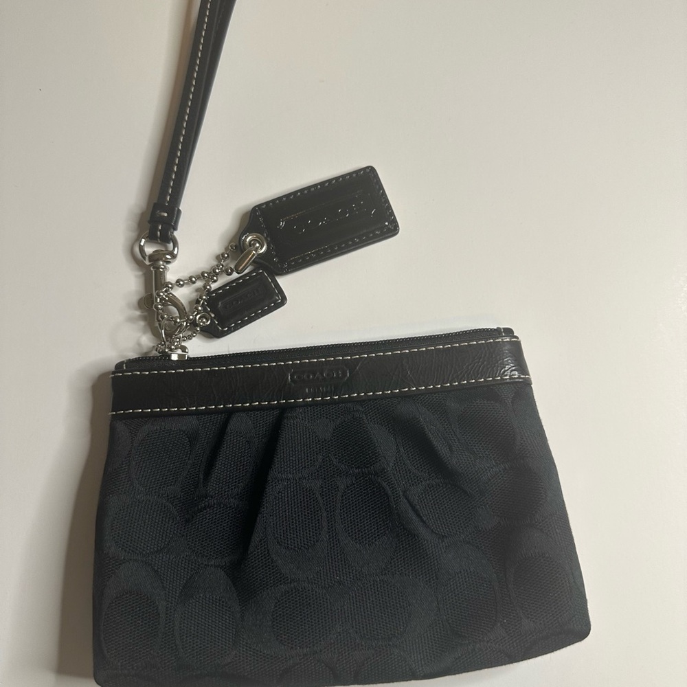 Coach Black Wristlet Bag NWOT - Picture 11 of 11